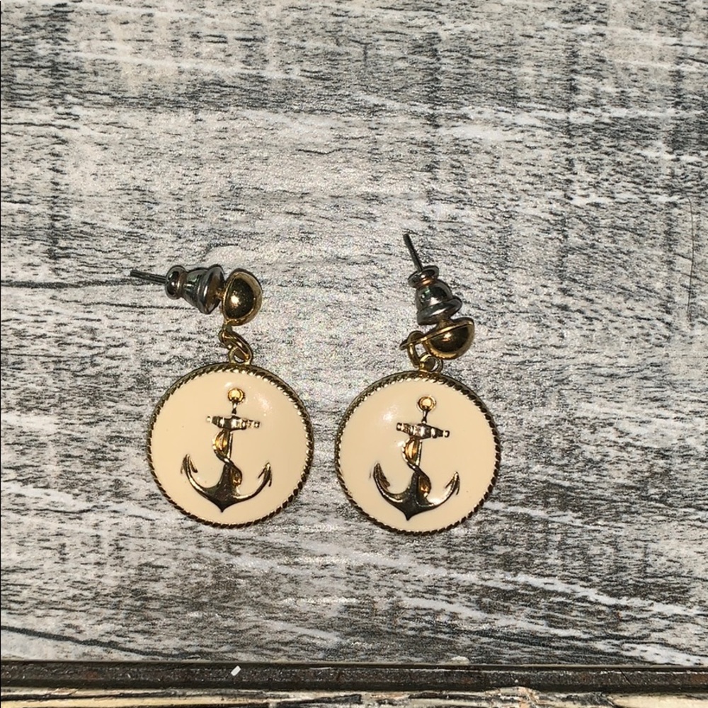 Anchor earrings